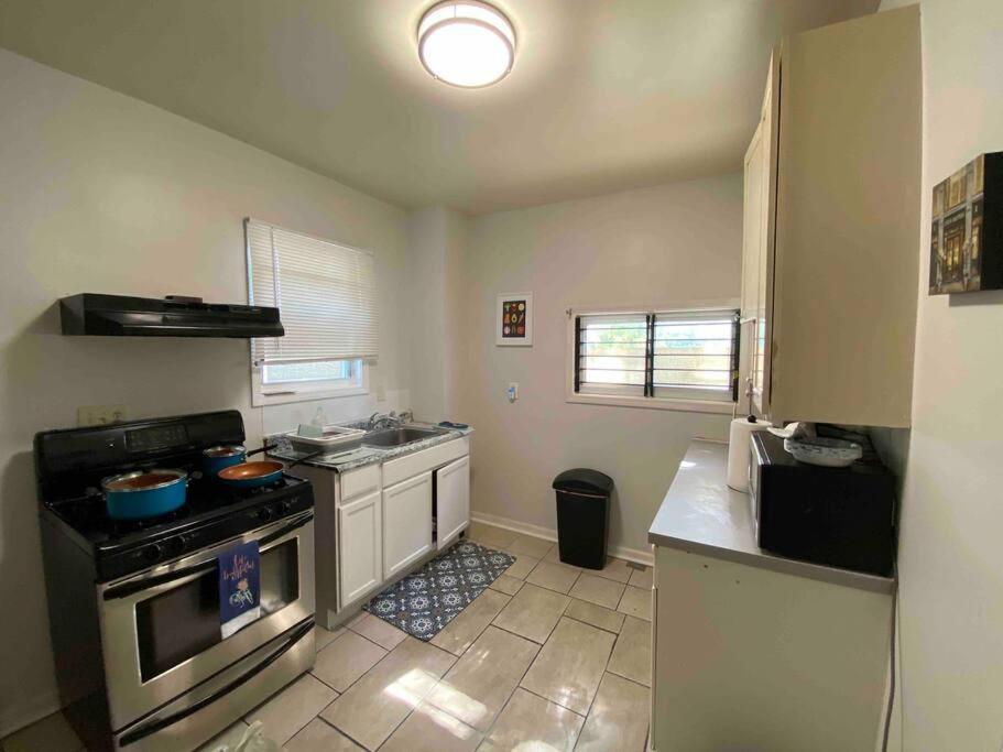 Red Line Guest House Apartment Corporate Housing Чикаго Екстер'єр фото